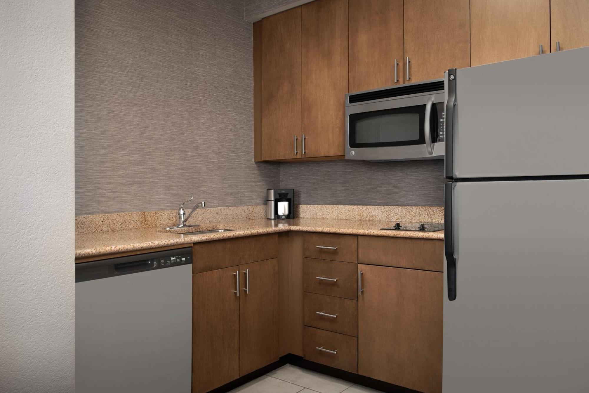 Residence Inn By Marriott Greensboro Airport Εξωτερικό φωτογραφία