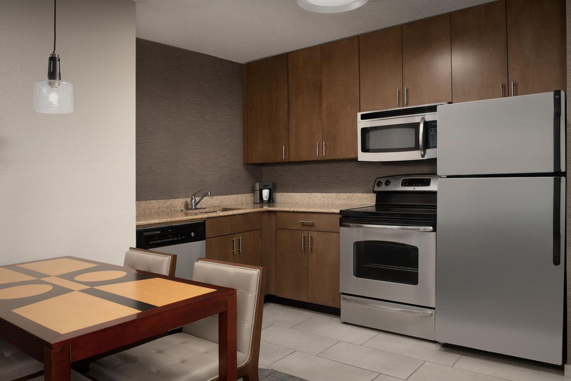 Residence Inn By Marriott Greensboro Airport Εξωτερικό φωτογραφία