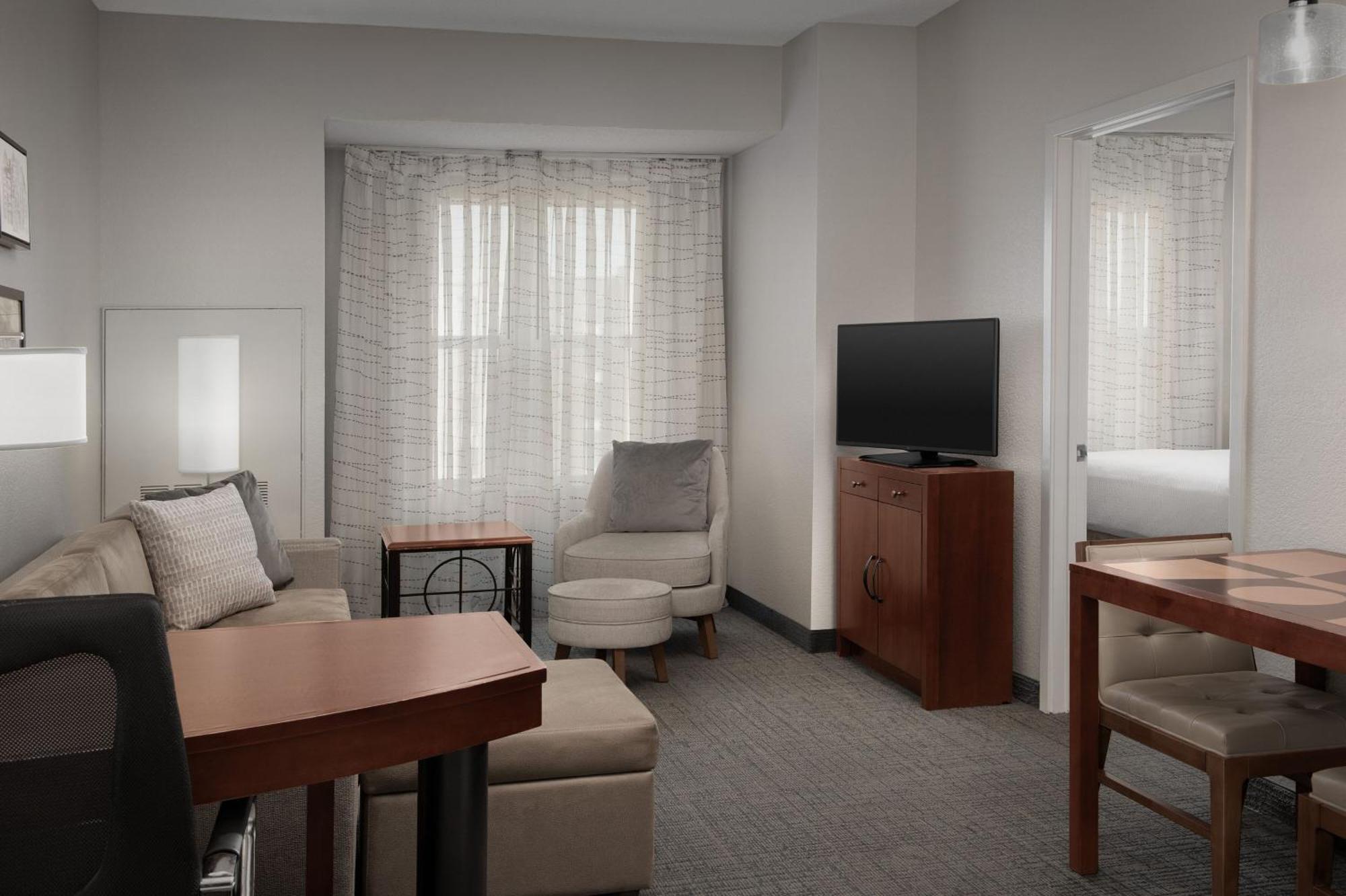 Residence Inn By Marriott Greensboro Airport Εξωτερικό φωτογραφία