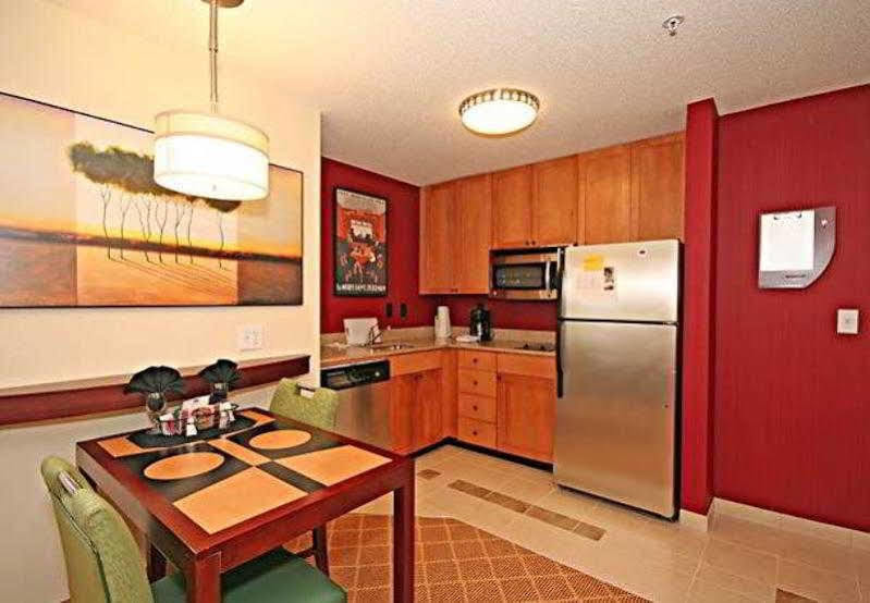Residence Inn By Marriott Greensboro Airport Εξωτερικό φωτογραφία